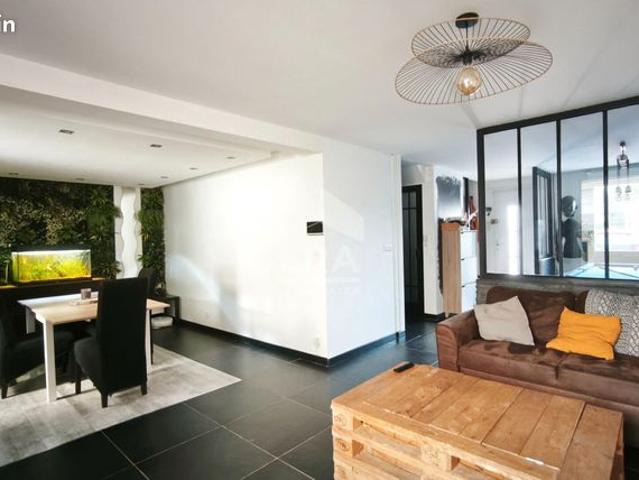 Propriété 5 pièces 117 m²