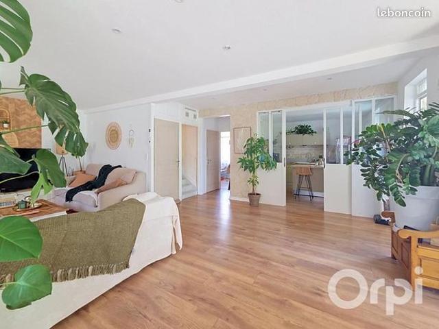 Propriété 5 pièces 118 m²