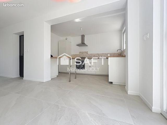 Propriété 5 pièces 119 m²