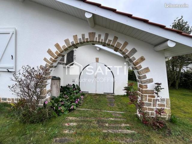 Propriété 5 pièces 77 m²