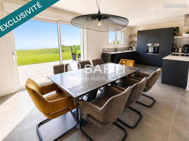 Propriété 5 pièces 110 m²