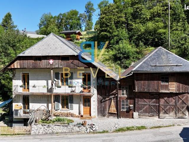 Propriété 5 pièces 111 m²