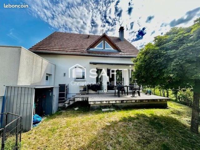 Propriété 5 pièces 111 m²