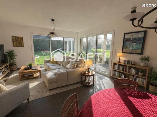 Propriété 5 pièces 112 m²