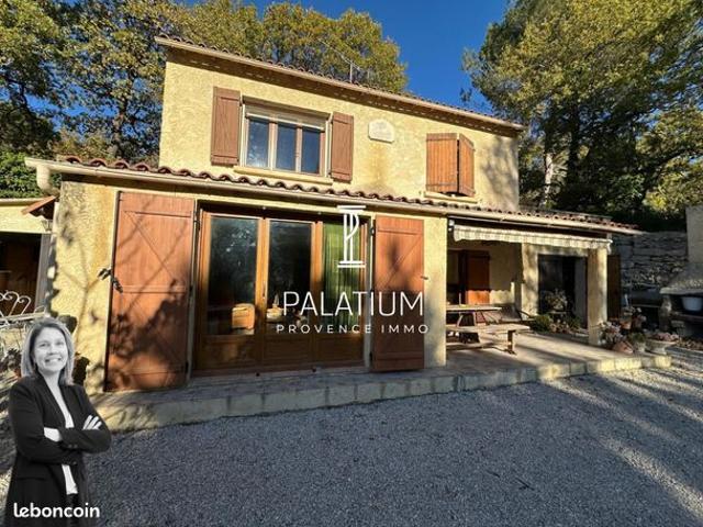 Propriété 5 pièces 112 m²