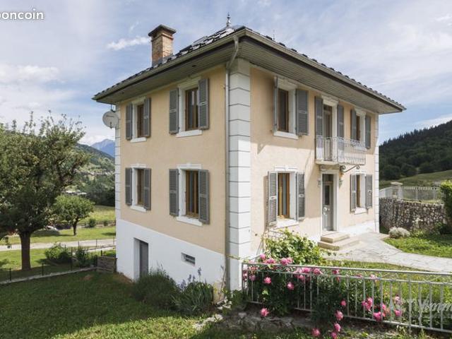 Propriété 5 pièces 124 m²