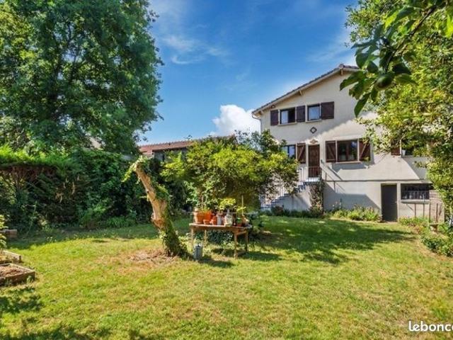 Propriété 5 pièces 126 m²