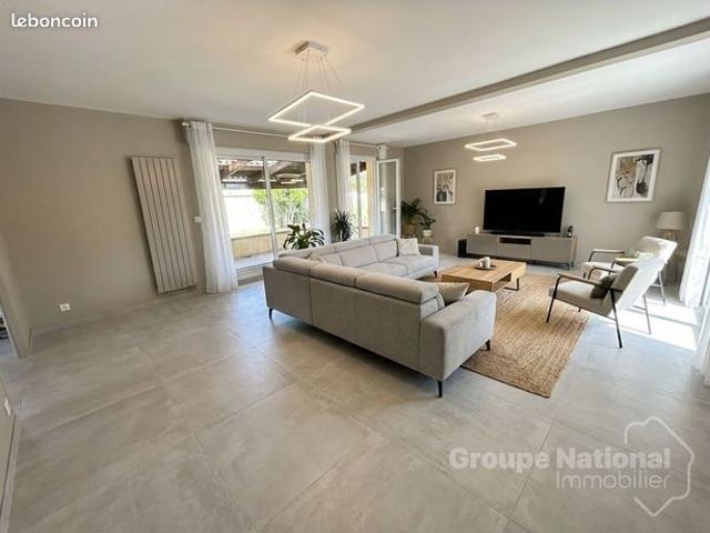 Propriété 5 pièces 127 m²