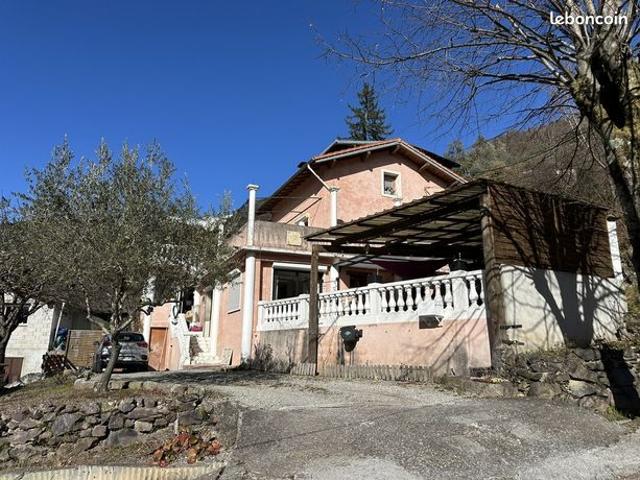 Propriété 5 pièces 129 m²