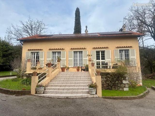 Propriété 5 pièces 120 m²