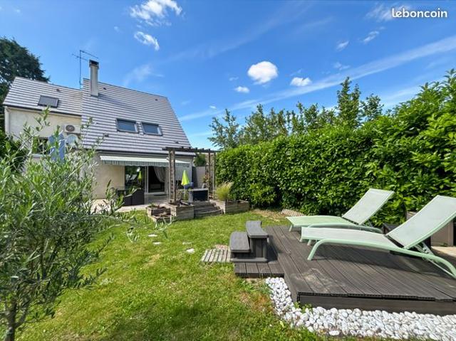 Propriété 5 pièces 121 m²