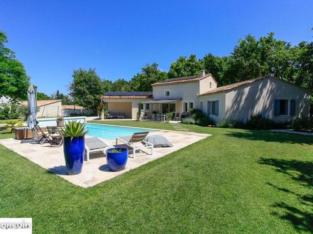 Propriété 5 pièces 121 m²