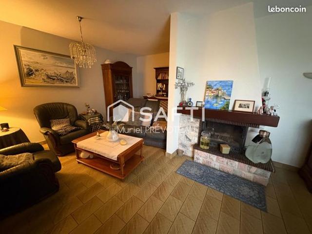 Propriété 5 pièces 121 m²