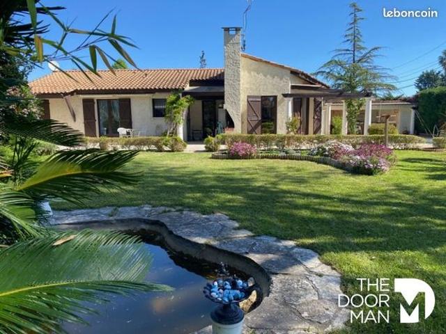 Propriété 5 pièces 121 m²