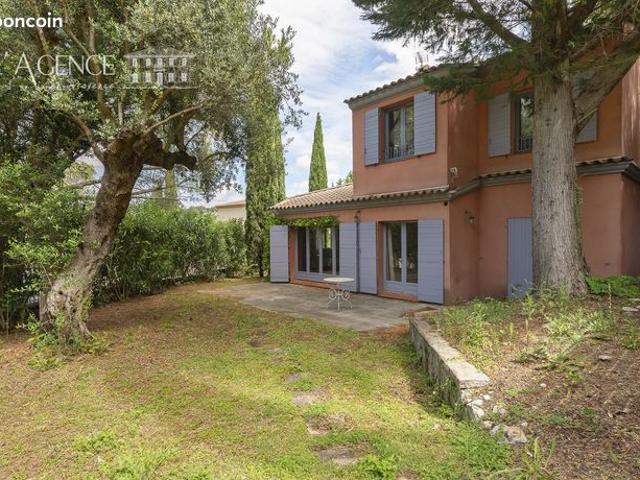 Propriété 5 pièces 122 m²