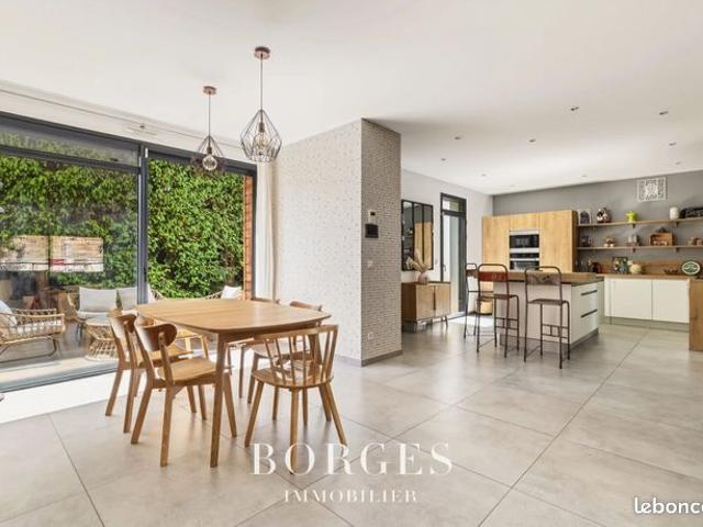 Propriété 5 pièces 122 m²