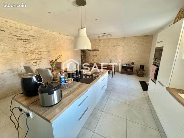 Propriété 5 pièces 122 m²