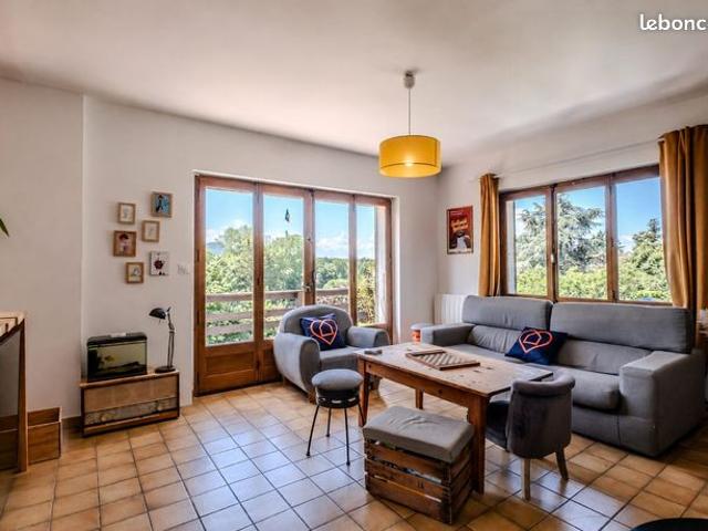 Propriété 5 pièces 122 m²