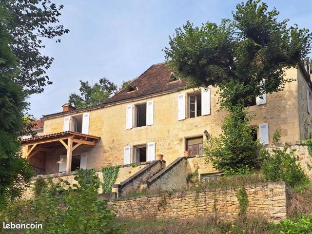 Propriété 5 pièces 143 m²