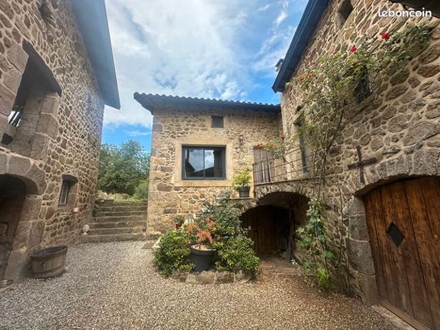 Propriété 5 pièces 135 m²