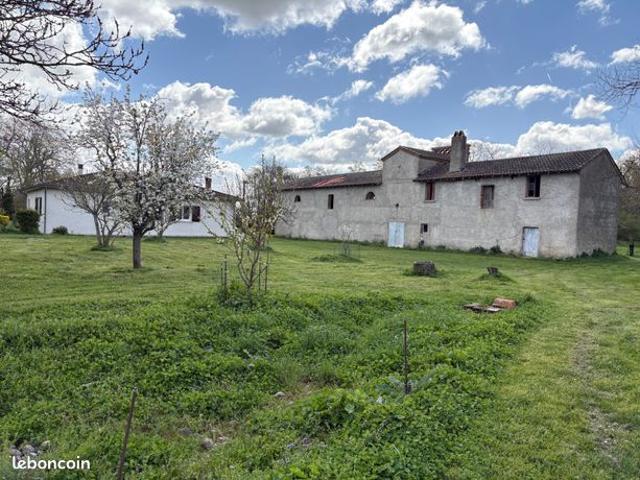 Propriété 5 pièces 135 m²