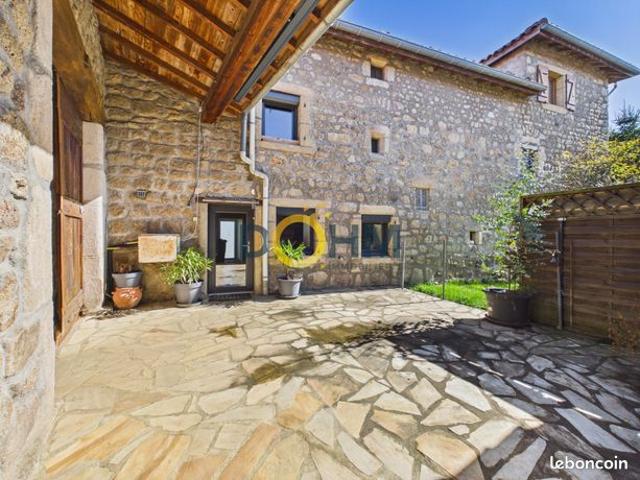 Propriété 5 pièces 135 m²