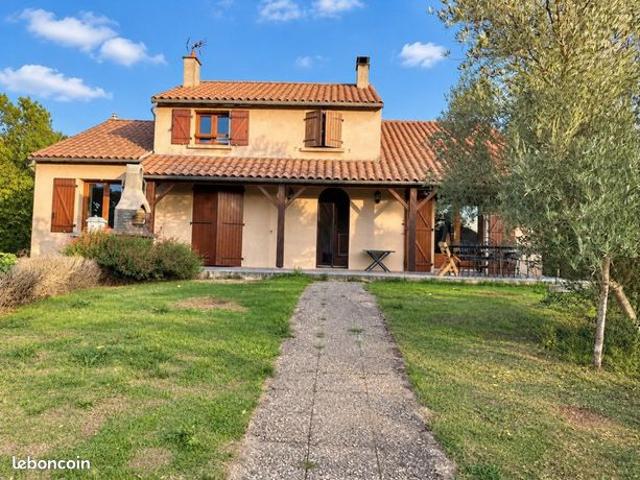 Propriété 5 pièces 135 m²