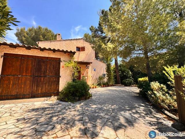 Propriété 5 pièces 135 m²