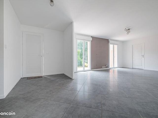 Propriété 5 pièces 135 m²