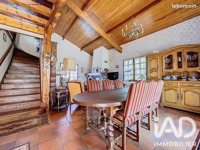 Propriété 5 pièces 136 m²
