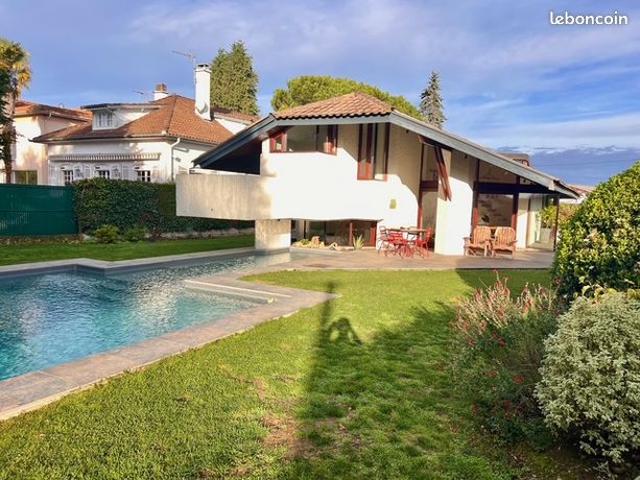 Propriété 5 pièces 136 m²