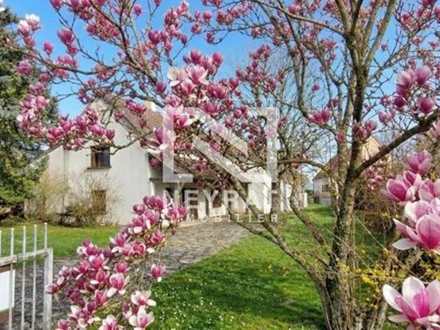 Propriété 5 pièces 137 m²