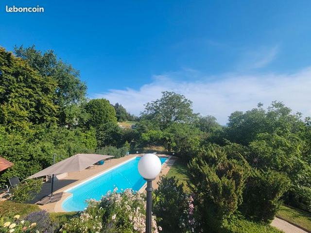 Propriété 5 pièces 137 m²