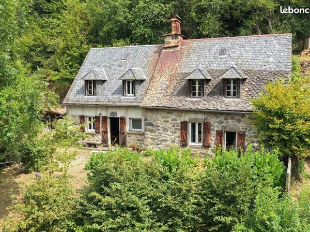 Propriété 5 pièces 137 m²