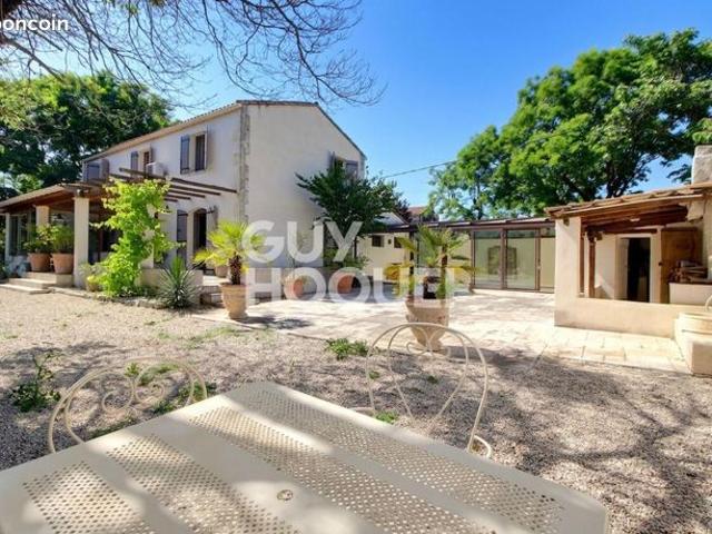 Propriété 5 pièces 137 m²