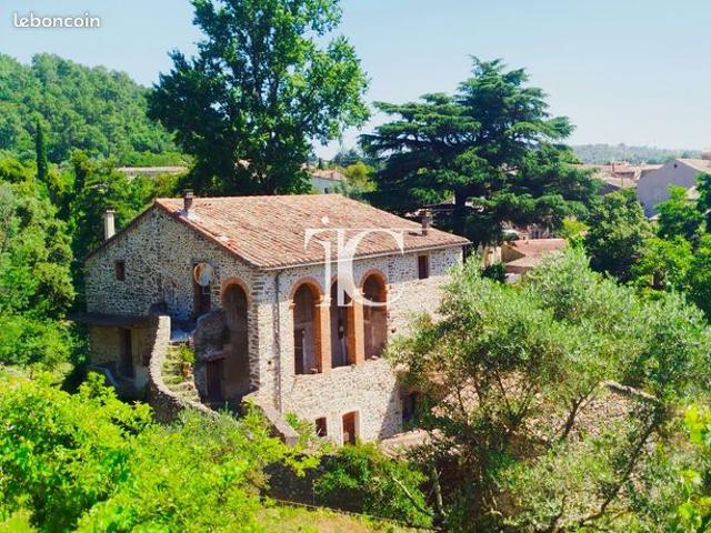 Propriété 5 pièces 138 m²