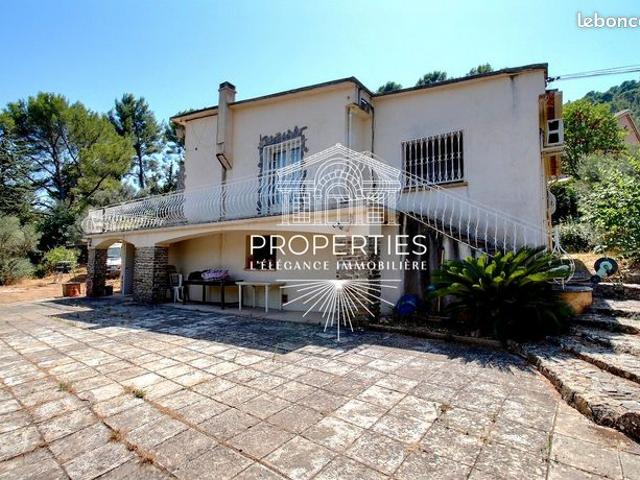 Propriété 5 pièces 138 m²