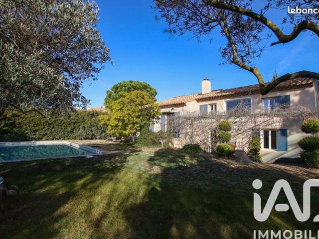 Propriété 5 pièces 138 m²