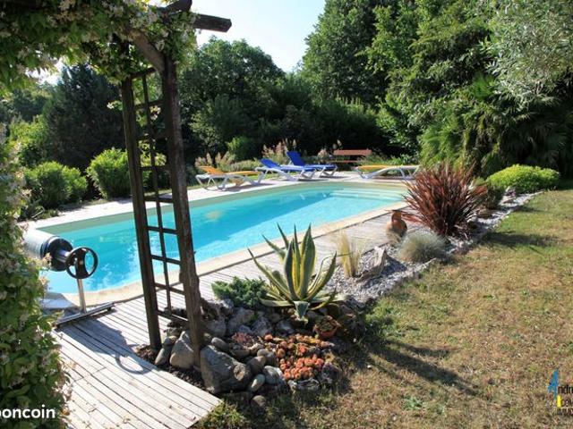 Propriété 5 pièces 139 m²