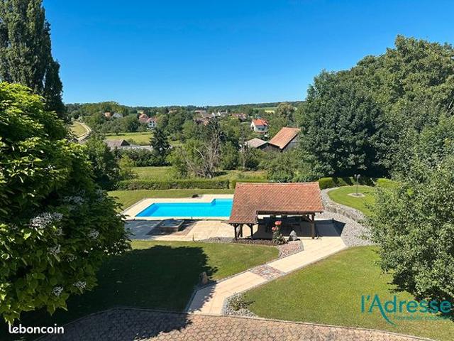 Propriété 5 pièces 139 m²