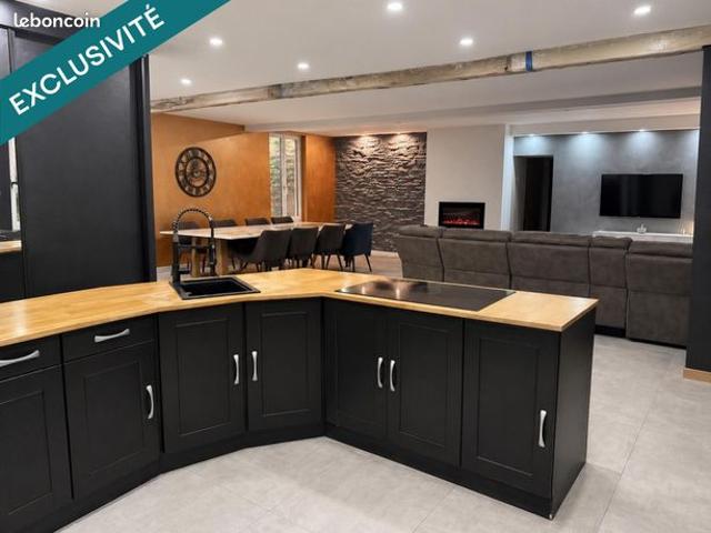 Propriété 5 pièces 139 m²