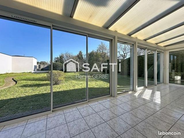 Propriété 5 pièces 139 m²
