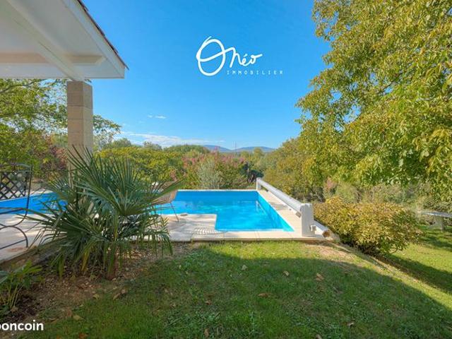 Propriété 5 pièces 130 m²