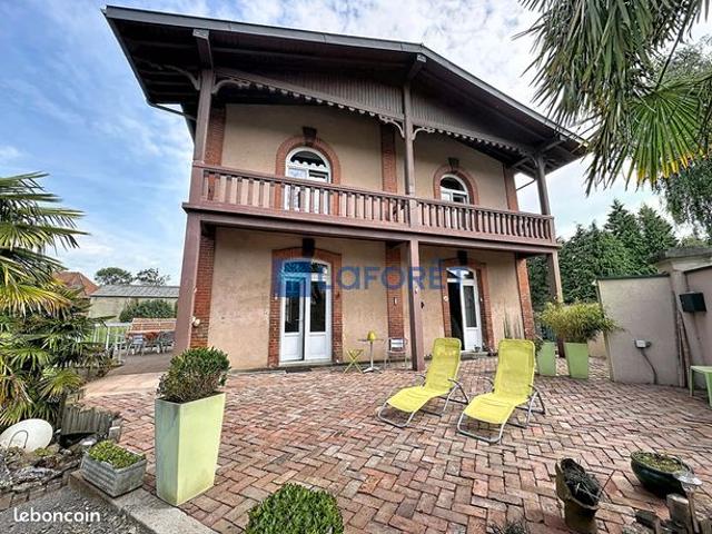 Propriété 5 pièces 131 m²