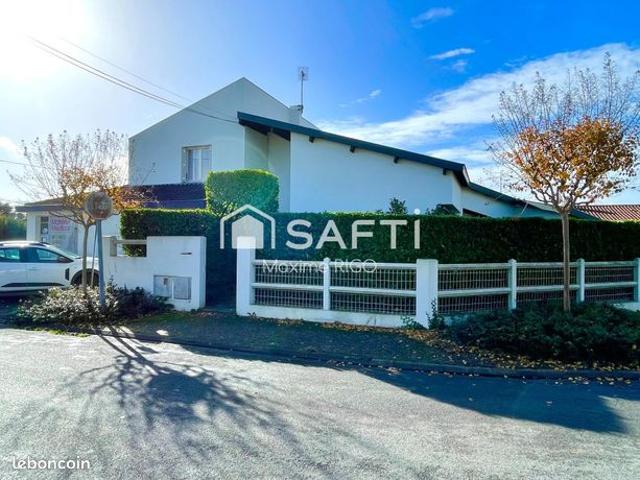 Propriété 5 pièces 131 m²