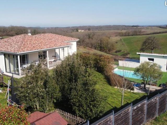 Propriété 5 pièces 132 m²