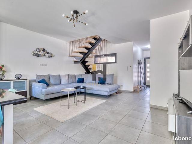 Propriété 5 pièces 132 m²