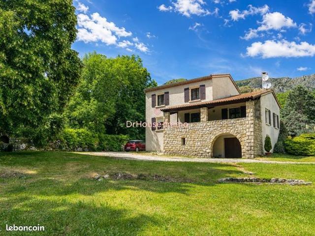 Propriété 5 pièces 132 m²
