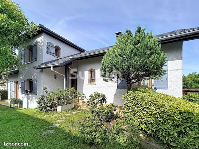 Propriété 5 pièces 133 m²