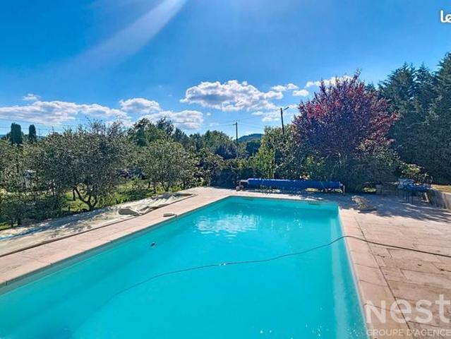 Propriété 5 pièces 133 m²